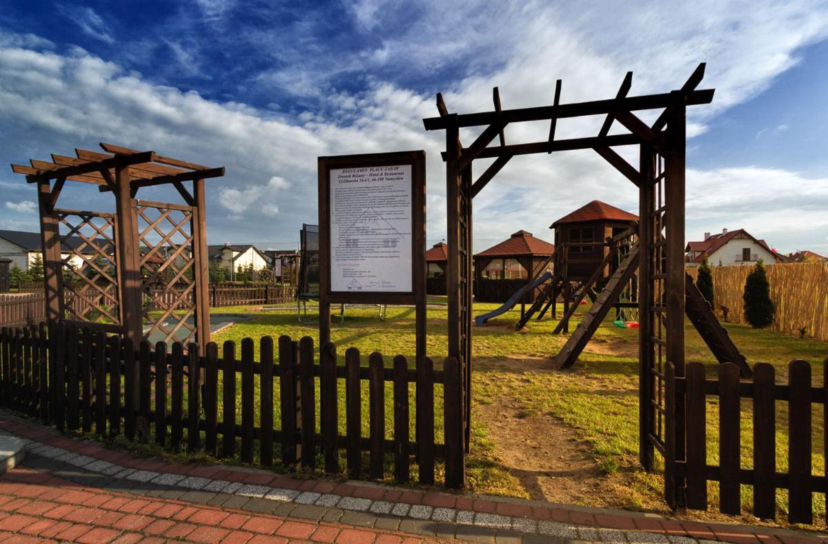 Dworek Różany Hotel&Restauracja Namysłów Exterior foto